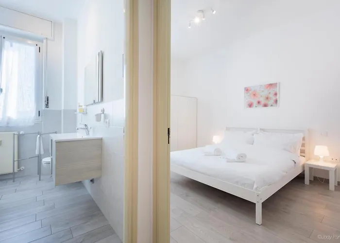 Апартаменты White Pearl Bgy Station